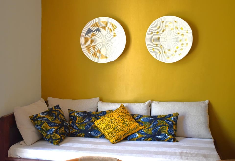 Bed, Decorative detail, Dining area