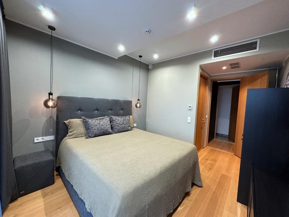 Bed, Photo of the whole room, Bedroom, wardrobe