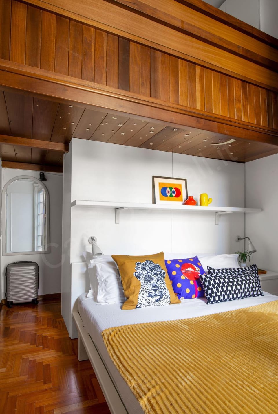 Bed, Photo of the whole room, Bedroom