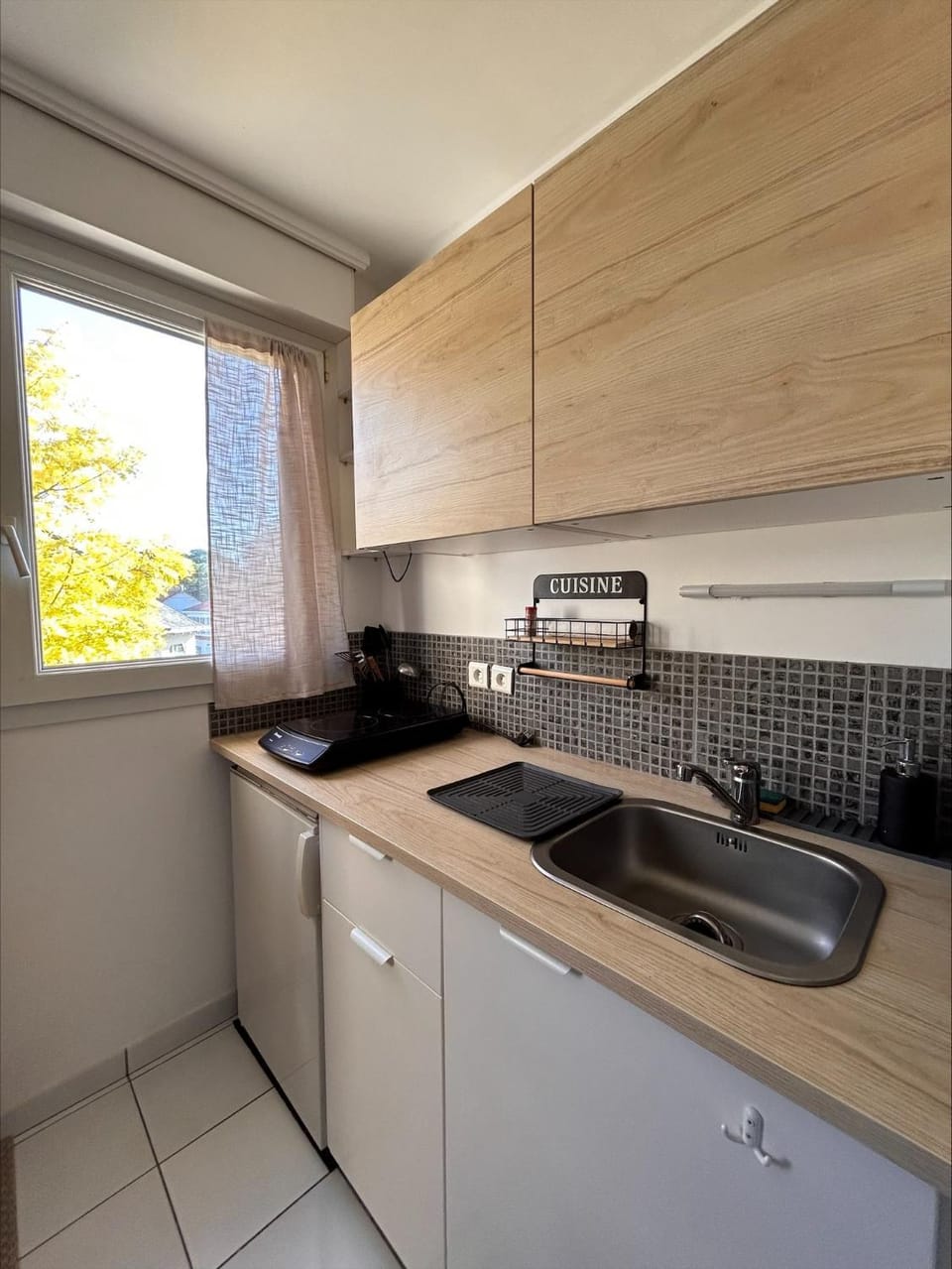 Kitchen or kitchenette, kitchen