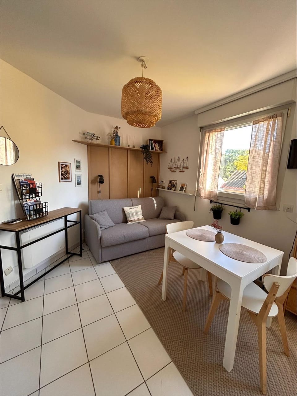 Living room, Bedroom