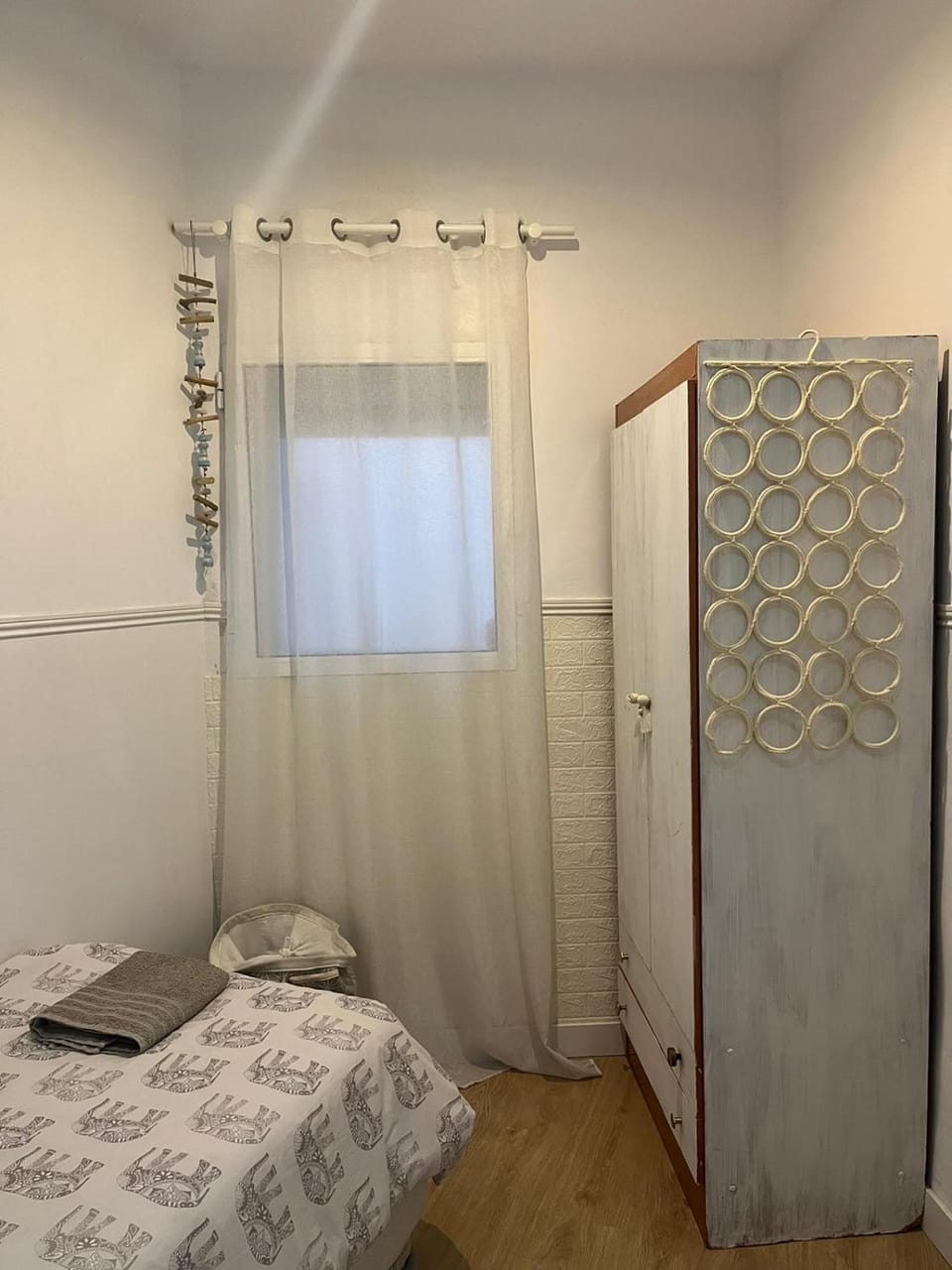 Bed, Photo of the whole room, Bedroom, wardrobe