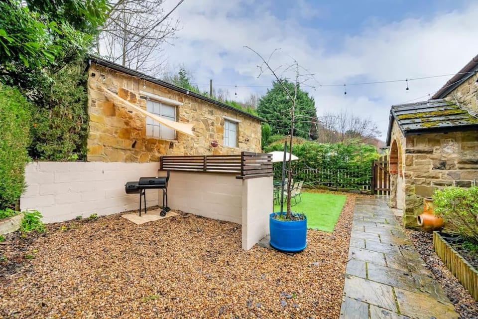 *C.sani* Setup for your most relaxed & amazing stay + Free Parking + Free Fast WiFi * House in Leeds