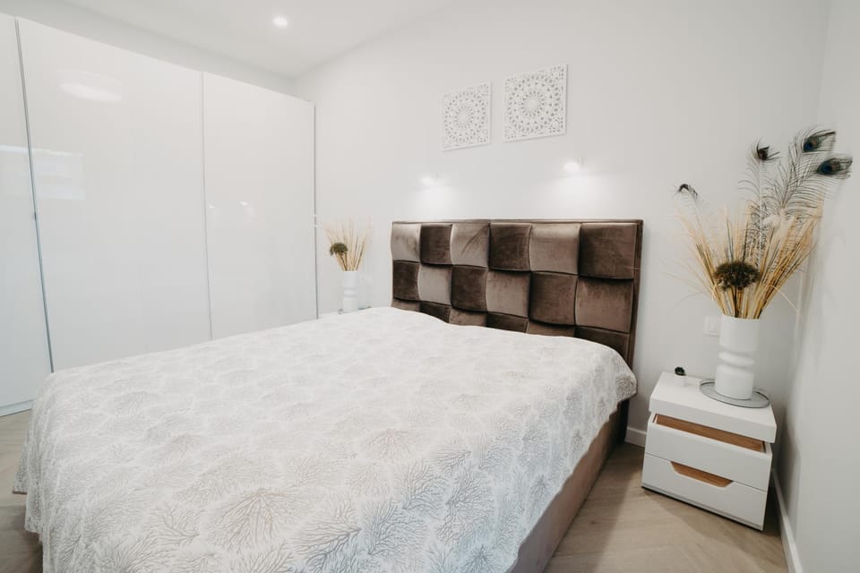 Bed, Bedroom, wardrobe