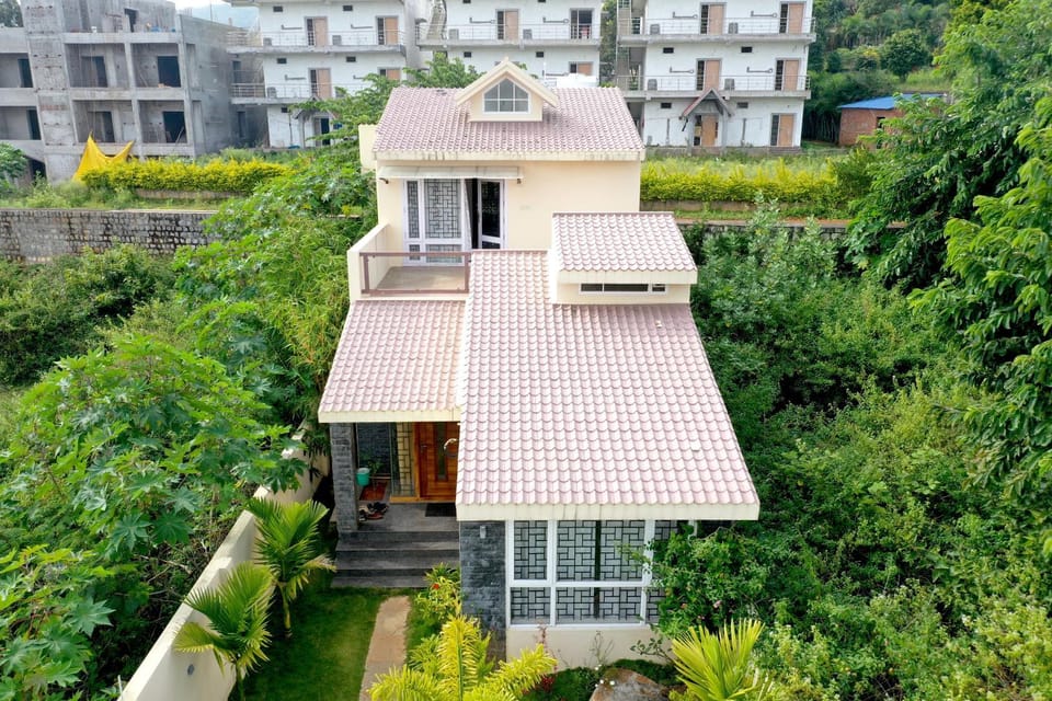 Property building, Day, Garden, Garden view
