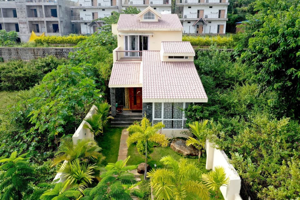 Property building, Day, Garden, Garden view