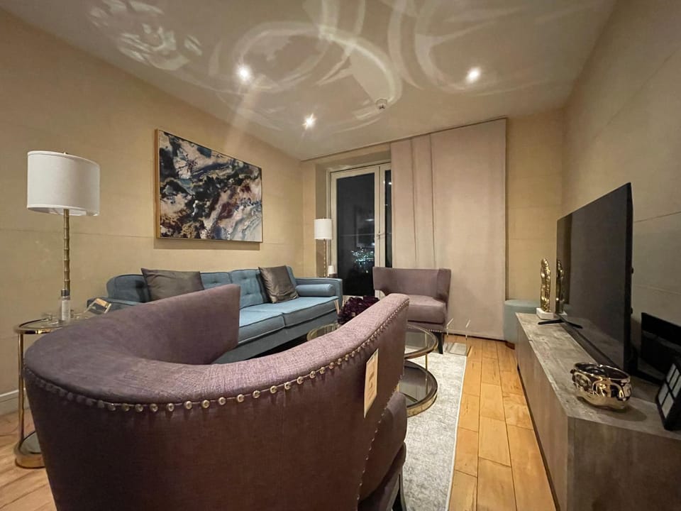 Living room, Photo of the whole room