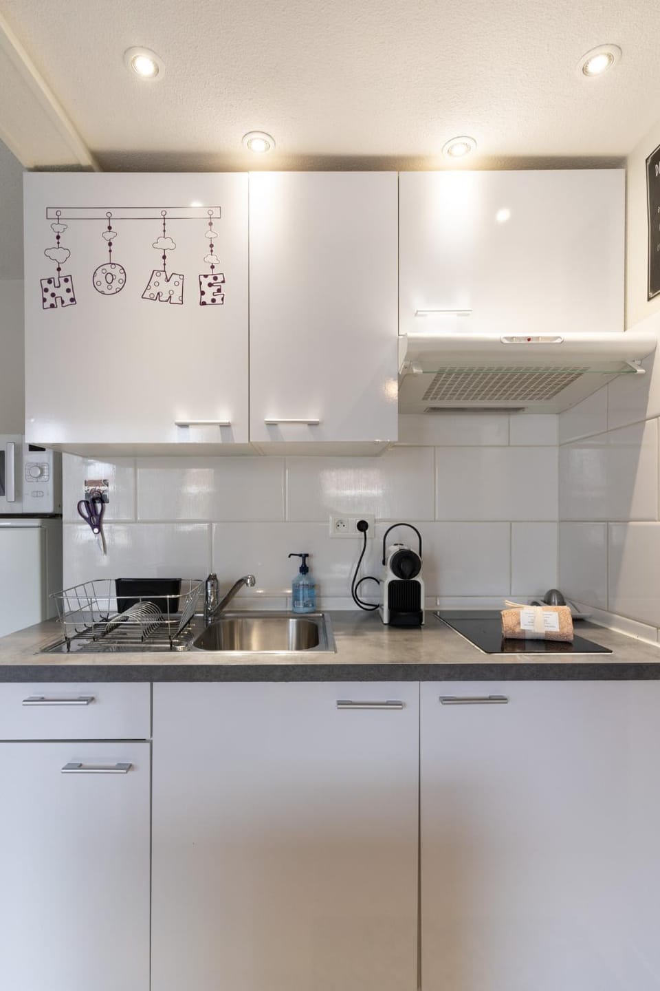 Coffee/tea facilities, kitchen