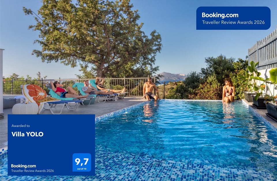 People, Natural landscape, Pool view, Swimming pool, group of guests, sunbed