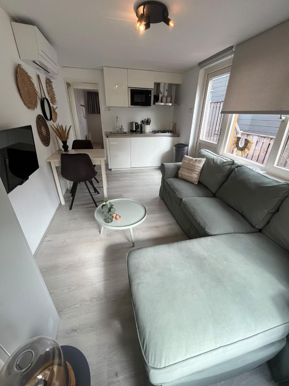 Knus en compleet 2-persoonsappartement vlak bij zee, met tuin en airco Apartment in Zoutelande