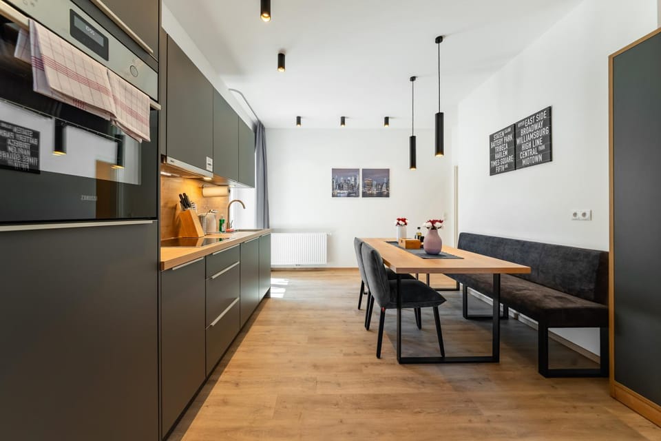 Kitchen or kitchenette, Dining area, kitchen