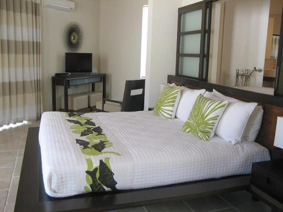 Sky Beach Club Bungalow 2 cabin Cabin in North Eleuthera