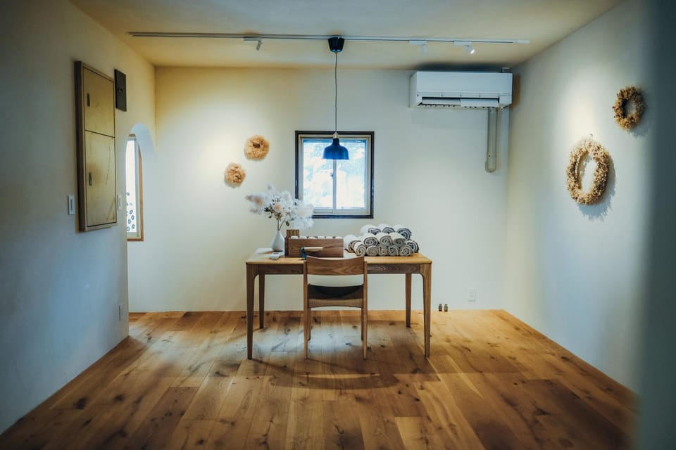 石打丸山スキー場から徒歩30秒フルリノベの一棟貸切お宿 Villa in Japan