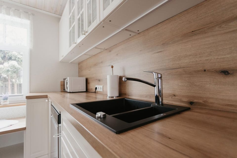 Kitchen or kitchenette, kitchen