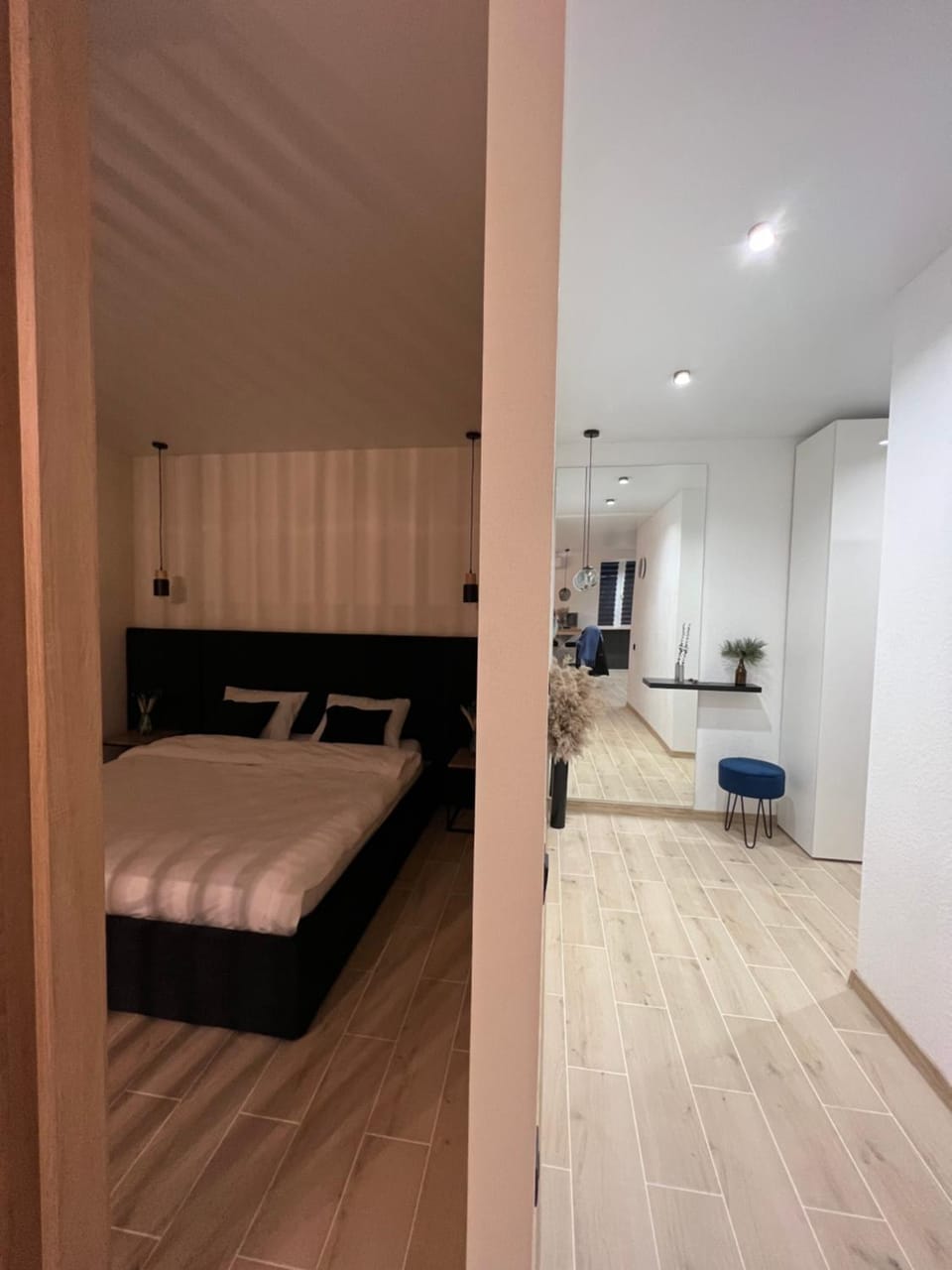 Bed, Photo of the whole room