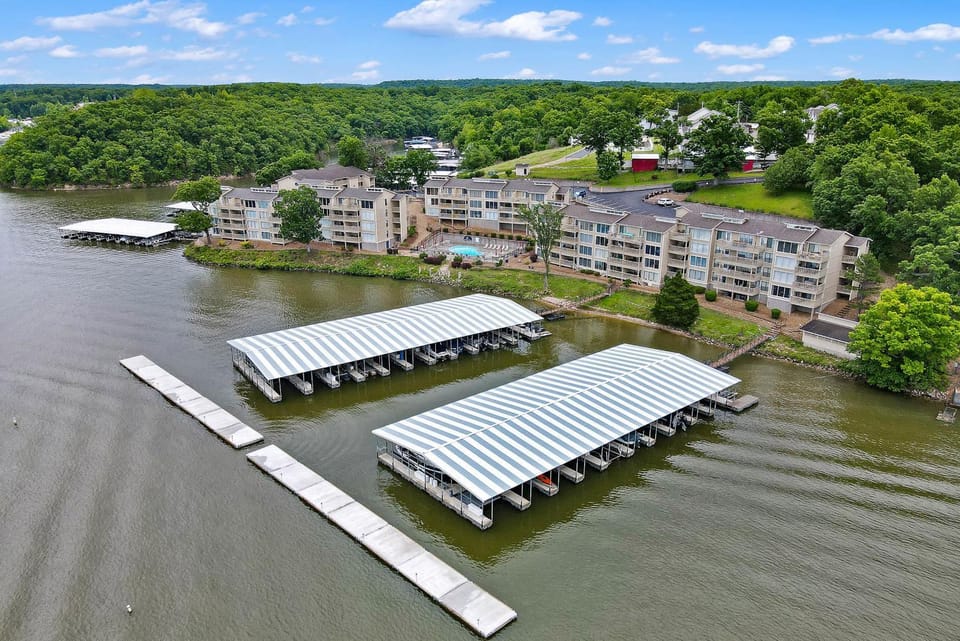 Property building, Lake view