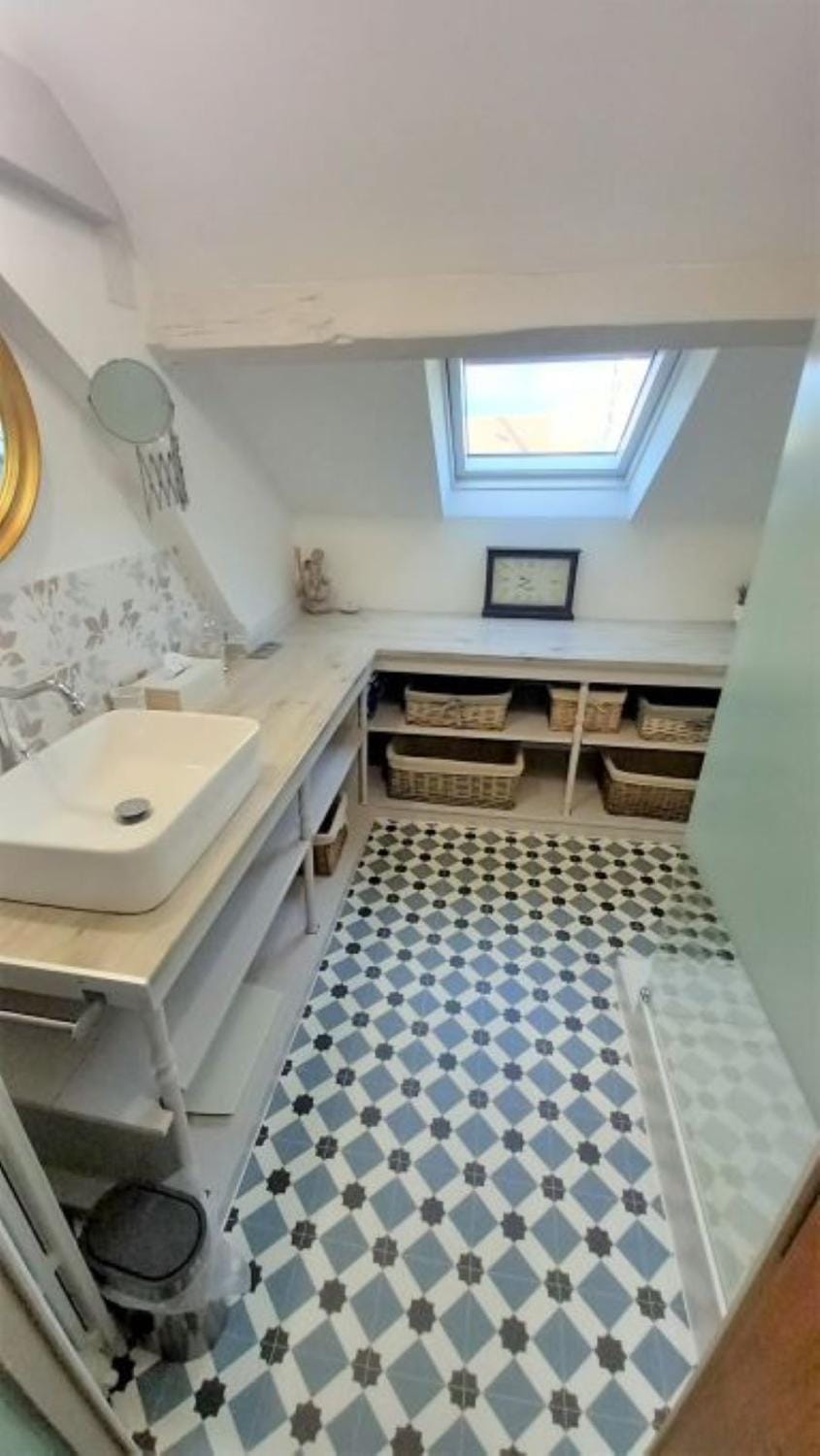 Property building, Bathroom