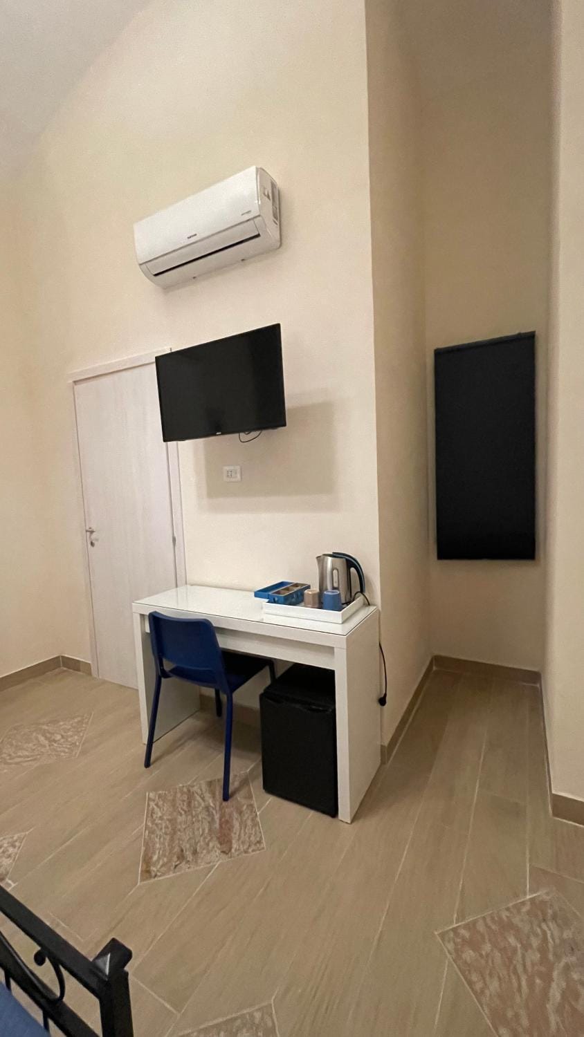 TV and multimedia, Bedroom, oven, air conditioner