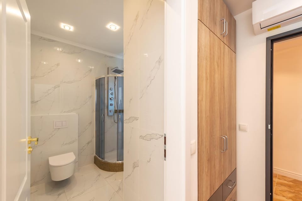 Bathroom, wardrobe