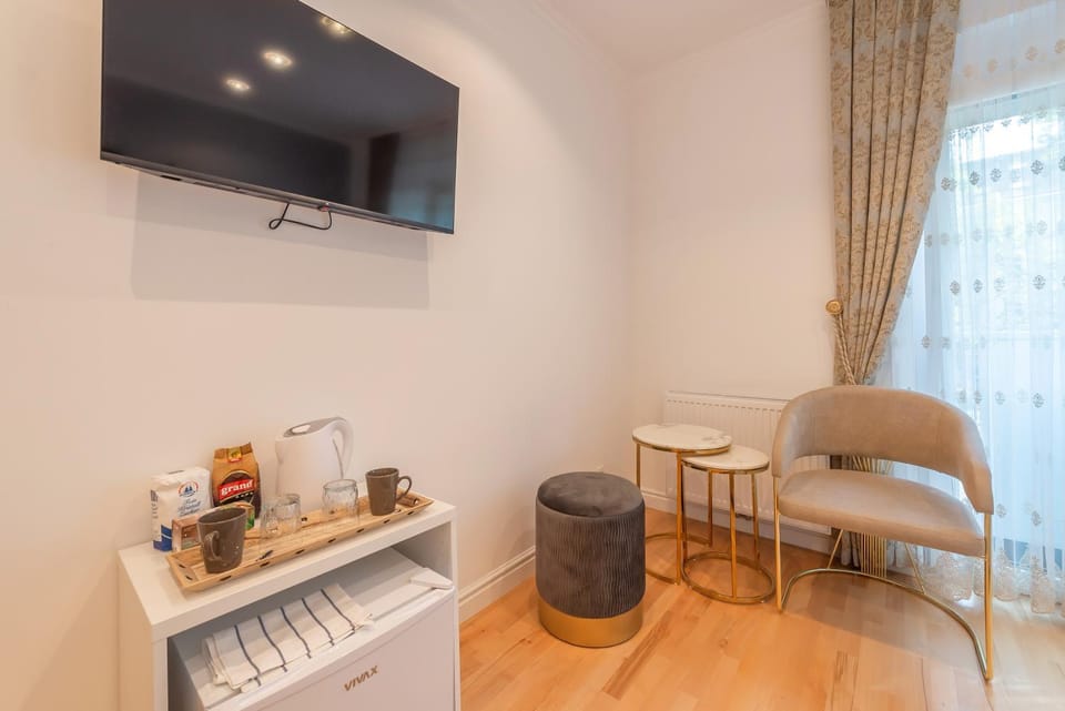 TV and multimedia, Coffee/tea facilities, Seating area