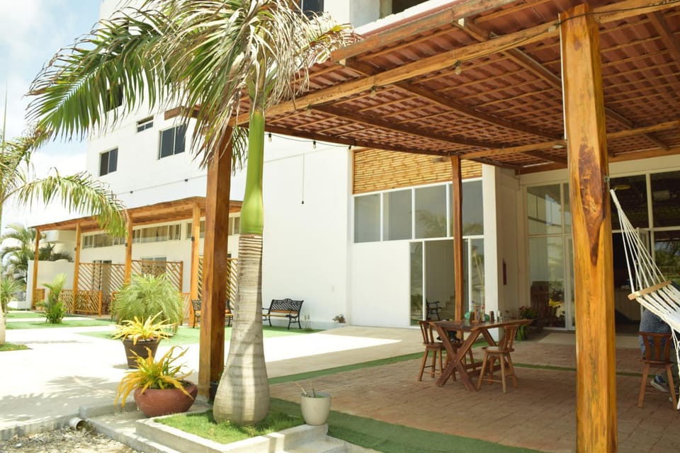 Ohana Beach Hotel Hotel in Guayas