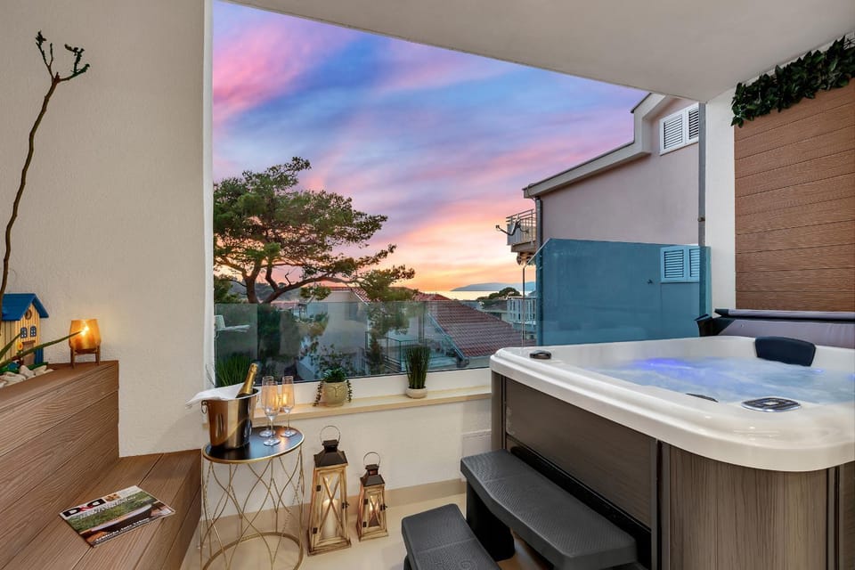 The Goldenhour Apartment Apartment in Makarska