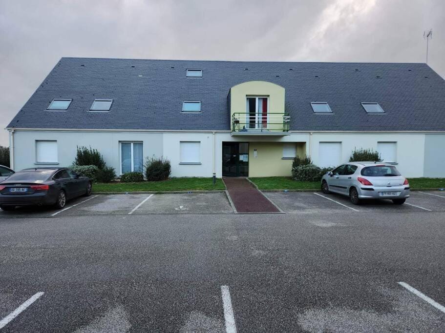 Property building, Parking