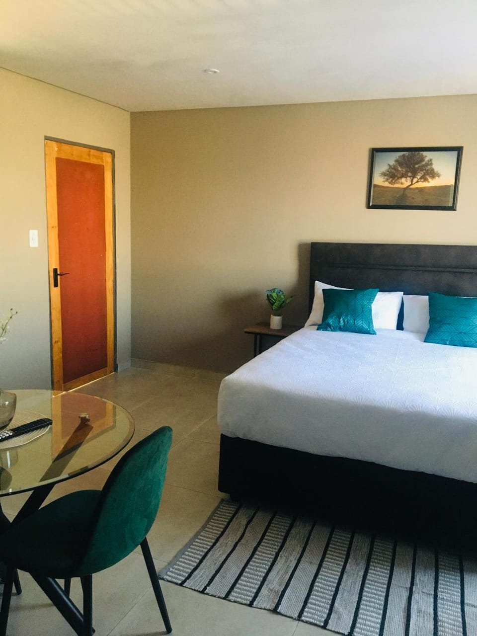 Photo of the whole room