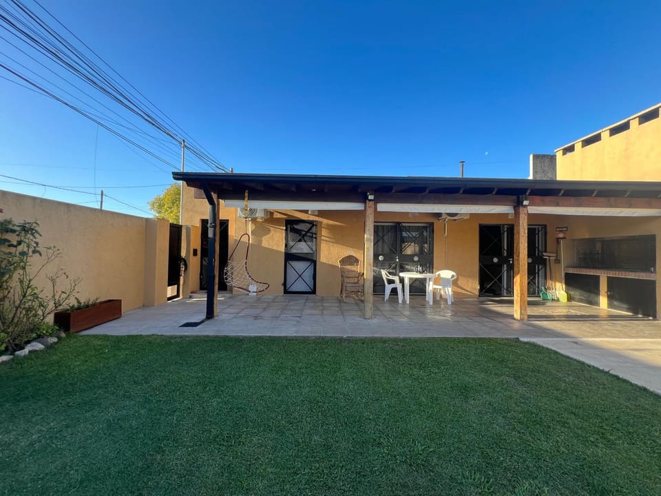 El Quincho House in Lobos
