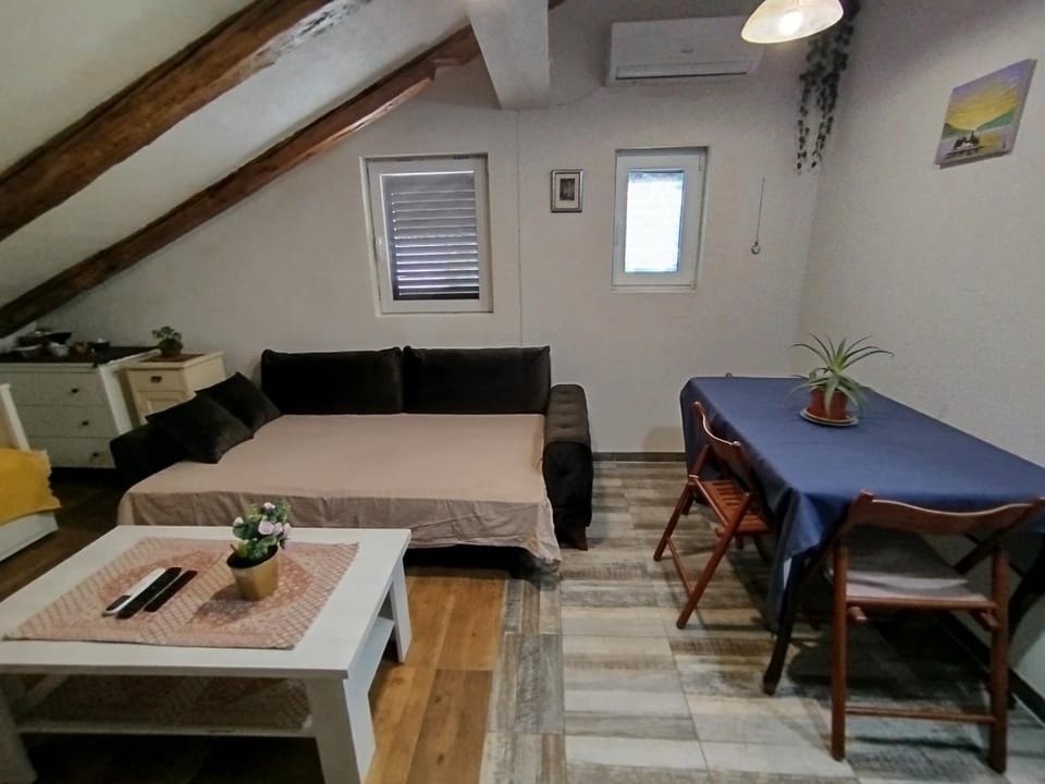 Sandra Apartment Apartment in Dobrota