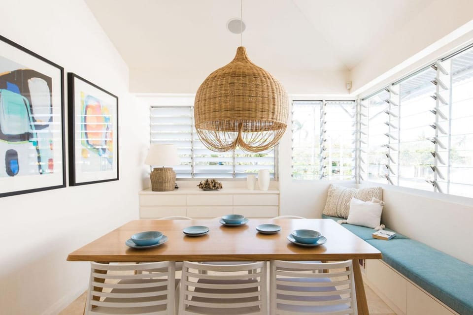 Seating area, Dining area