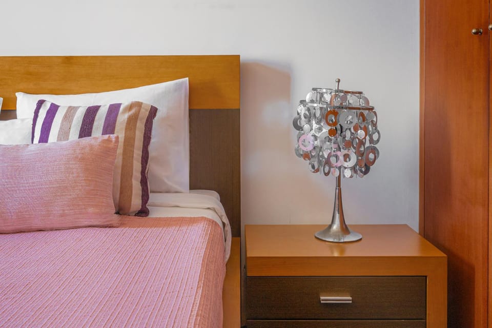 Garajau Terrace Apartment - Pool and Free Parking Apartment in Caniço