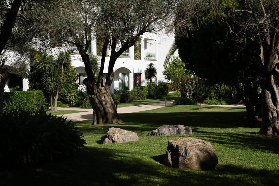 Property building, Day, Natural landscape, Garden, Garden view