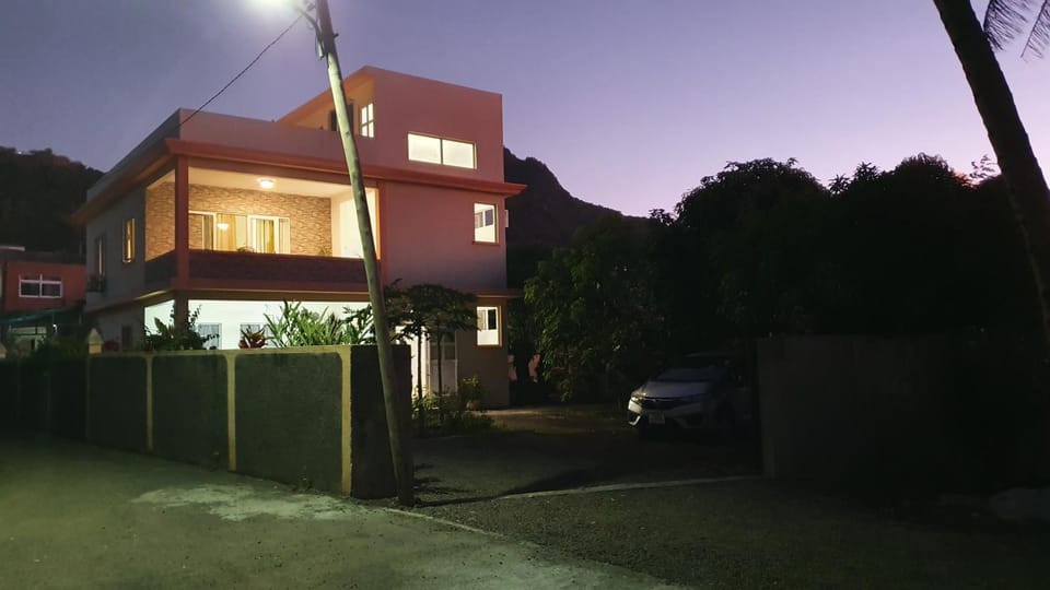 Oceanview Kite Garden Rooftop Appartment Apartment in Rivière Noire District, Mauritius