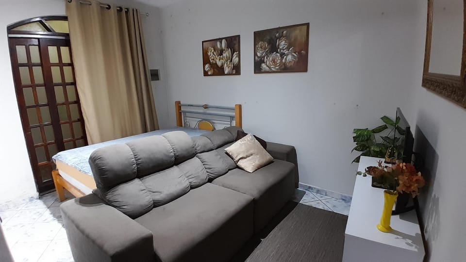 Casa para 9P com escada sem garagem House in State of São Paulo