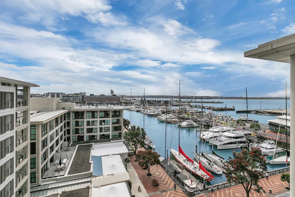 Property building, Sea view