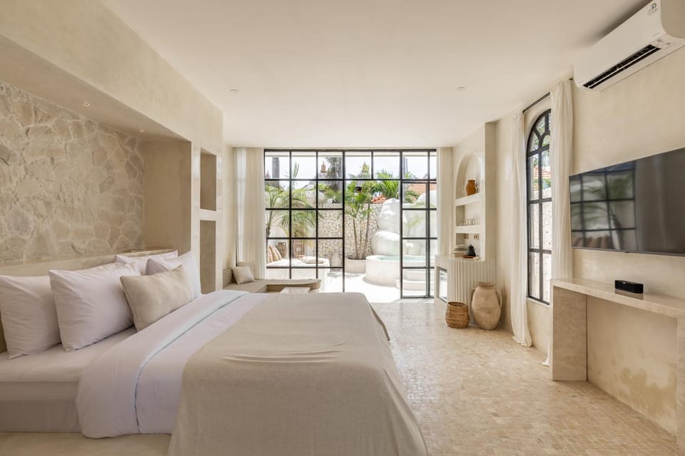 Communal lounge/ TV room, Bed, TV and multimedia, Photo of the whole room, Bedroom, air conditioner