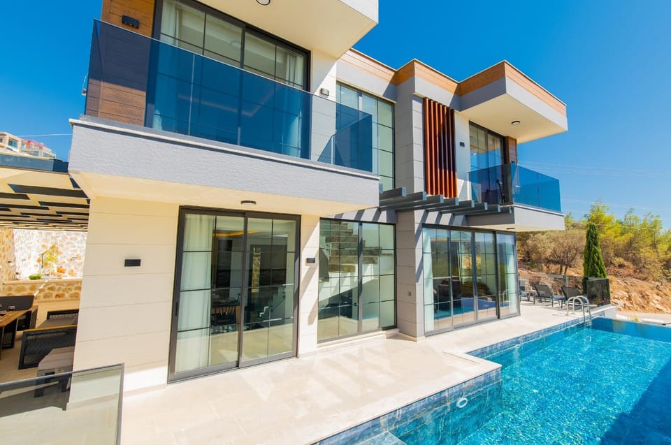 Property building, Swimming pool