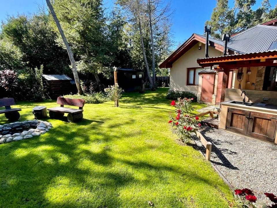 CASA AZUL LIMAY VILLA LA ANGOSTURA Chalet in Los Lagos, Chile