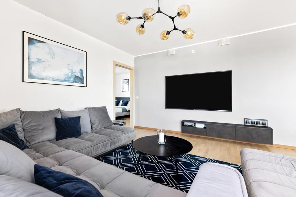 Communal lounge/ TV room, Living room, Seating area, Evening entertainment