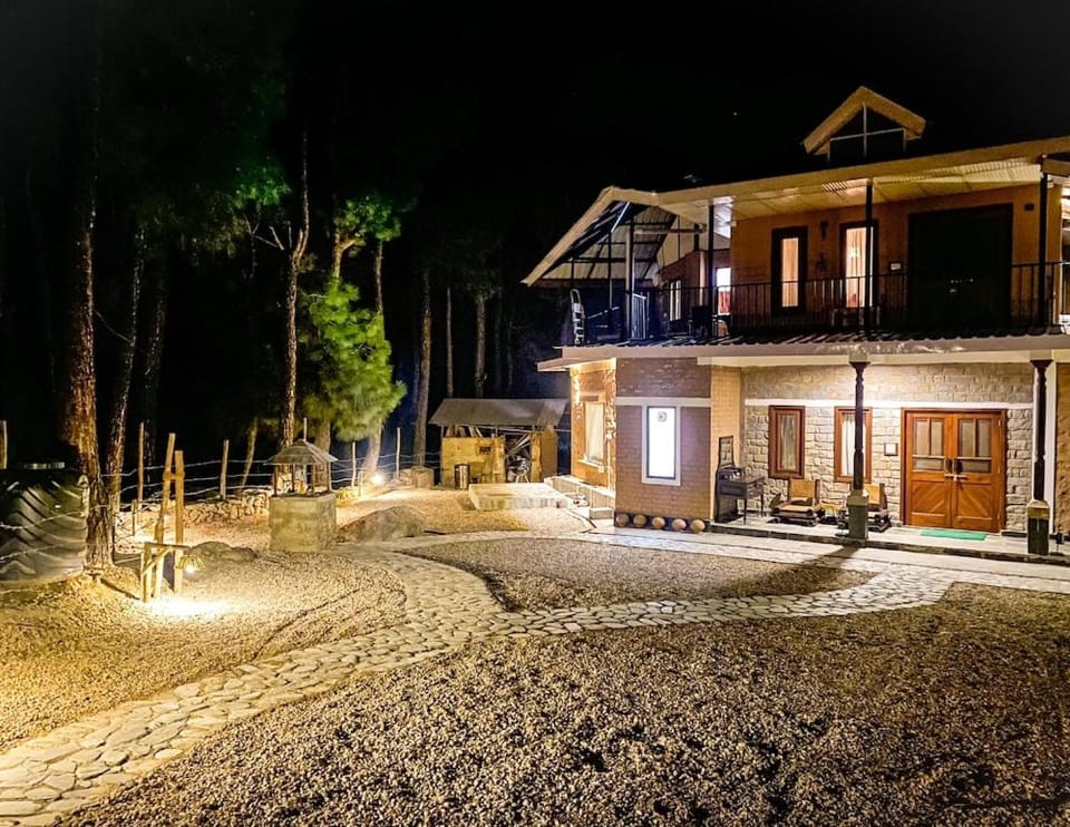 Property building, Night