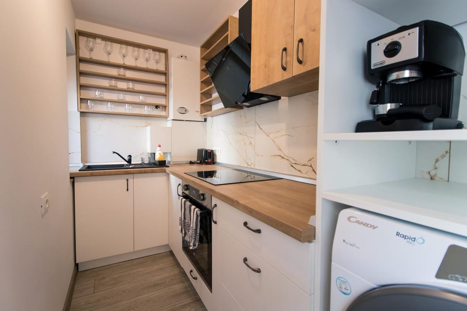 Coffee/tea facilities, pet friendly, stove, dryer