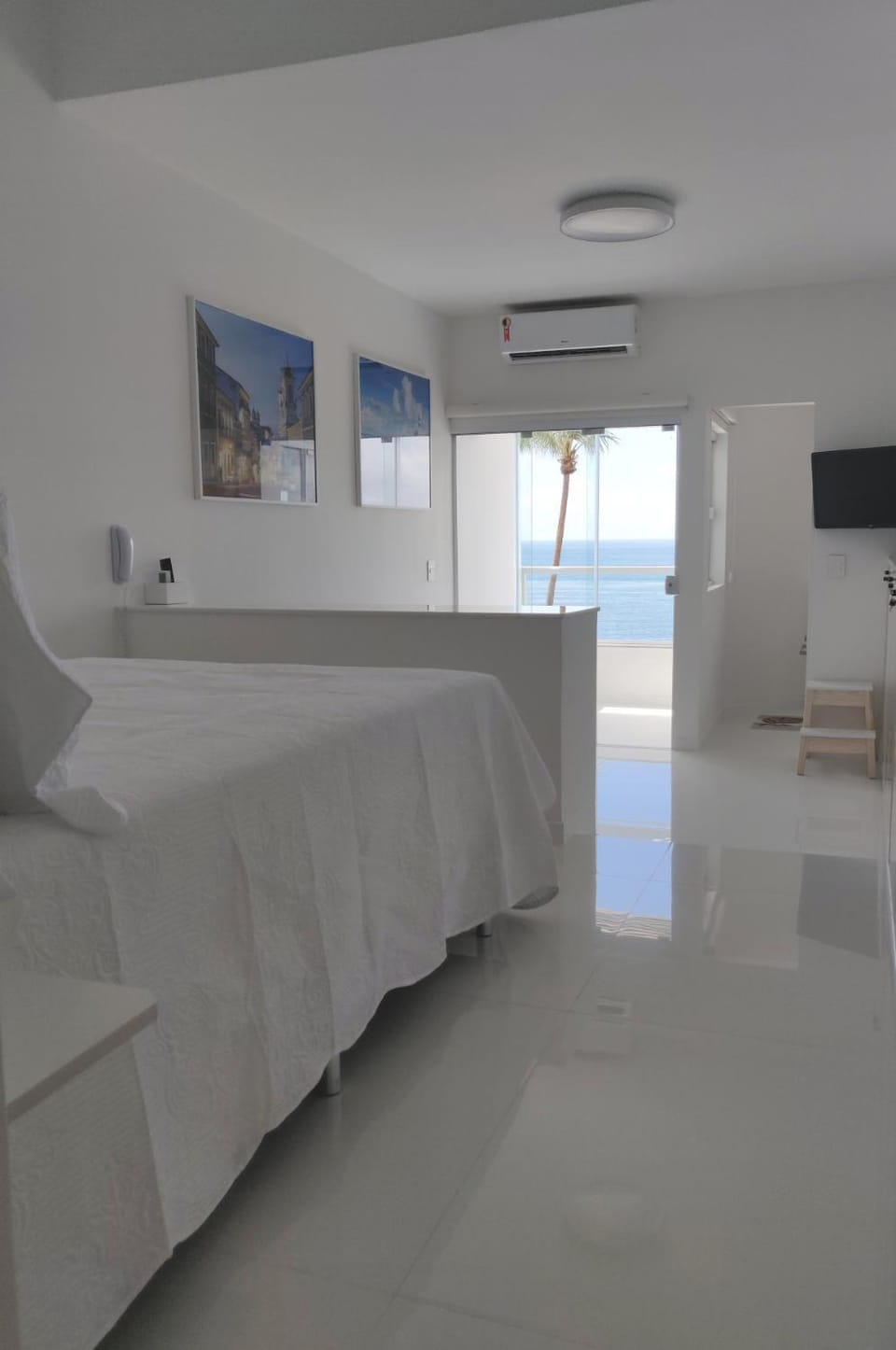 Bed, Photo of the whole room, Sea view