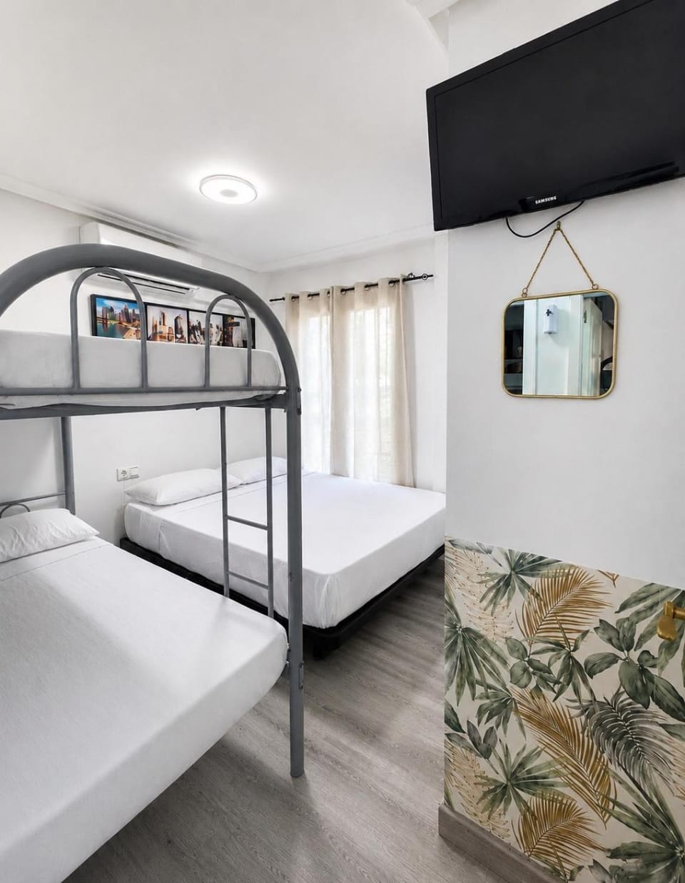 Stag hendo25pax Only 10min to the PARTY area DESPEDIDAS 25pax 10 min de la zona de fiesta Consultar precio Villa in Marina Baixa
