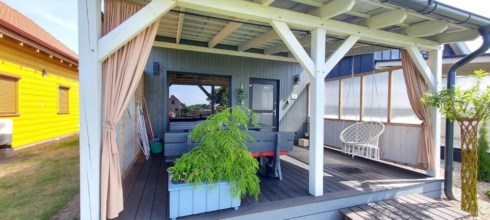 Property building, Balcony/Terrace