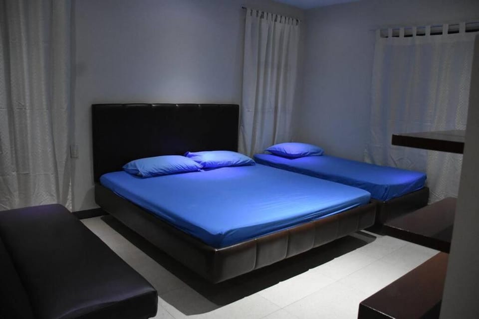 Lovely 2-bedroom hotspring resort Apartment in Calamba