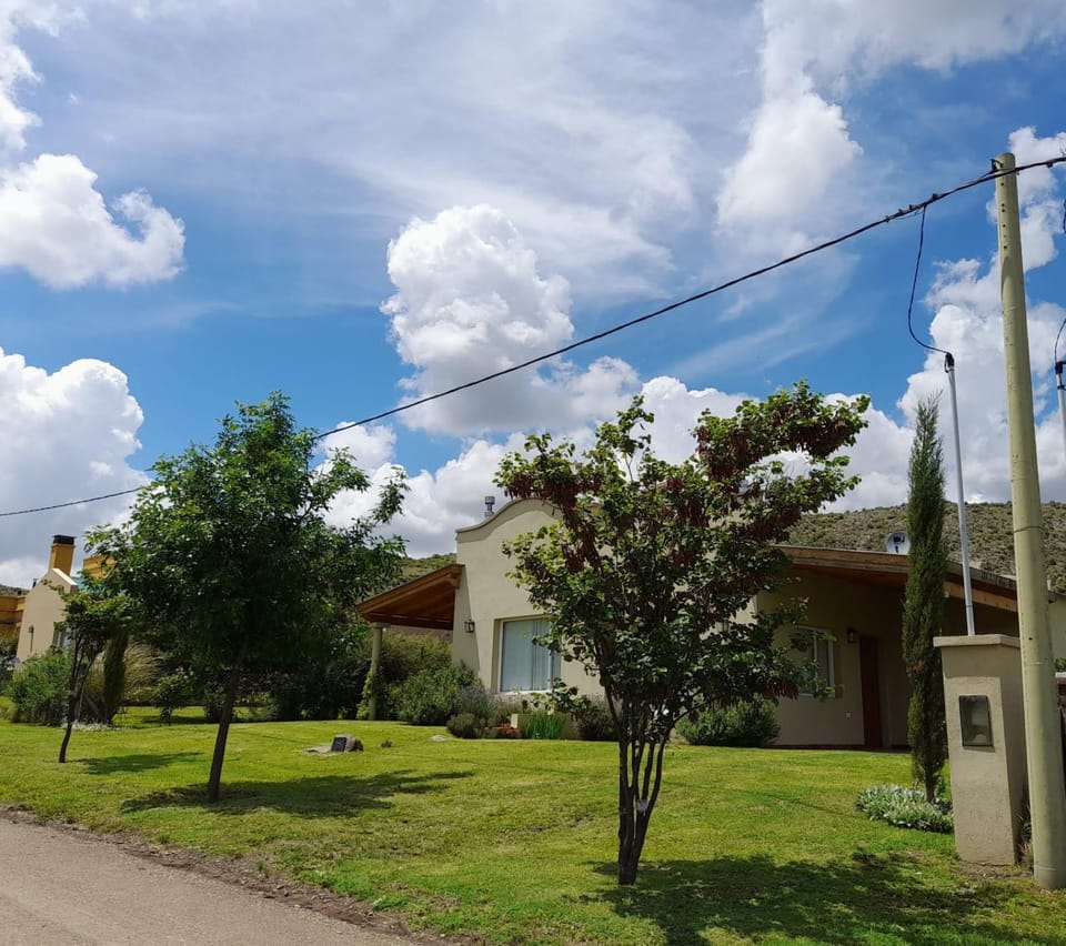 Casas Tomillo Silvestre House in Sierra de La Ventana