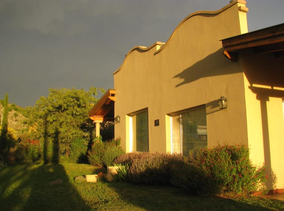 Casas Tomillo Silvestre House in Sierra de La Ventana