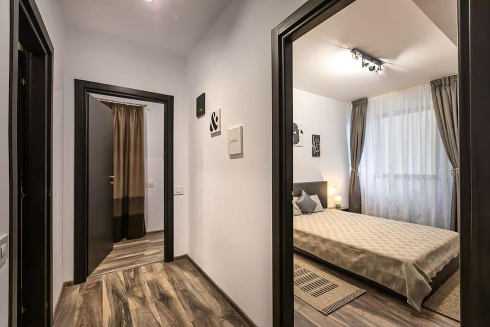 Modern apartment with city-view near Poiana Brasov Apartment in Brasov