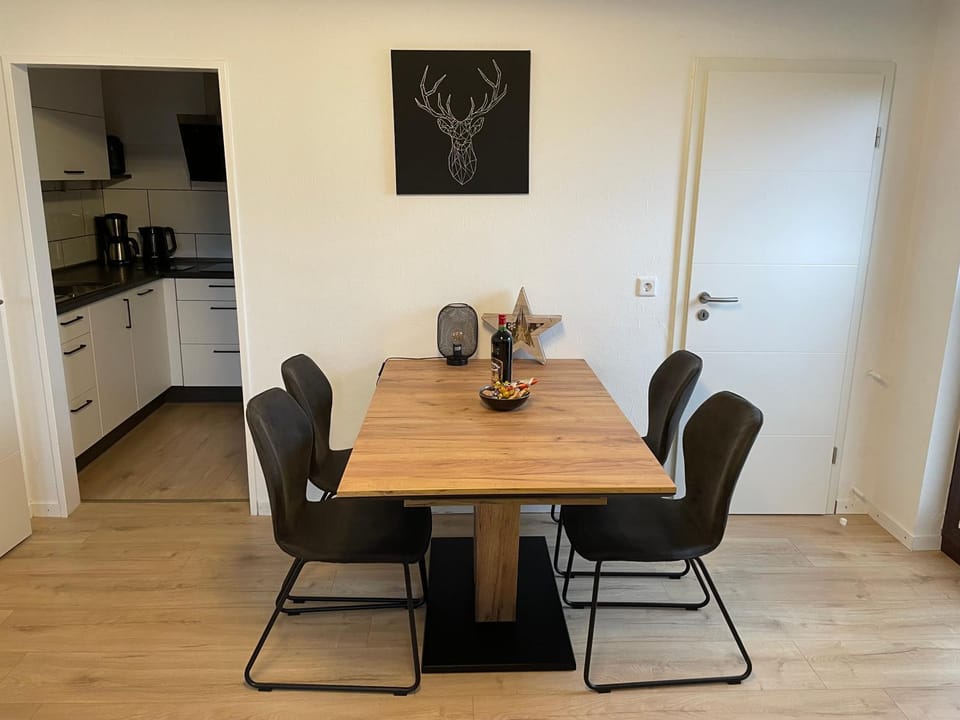Living room, Breakfast